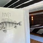 Lootsimaja - Pilot's House - Harbour *
