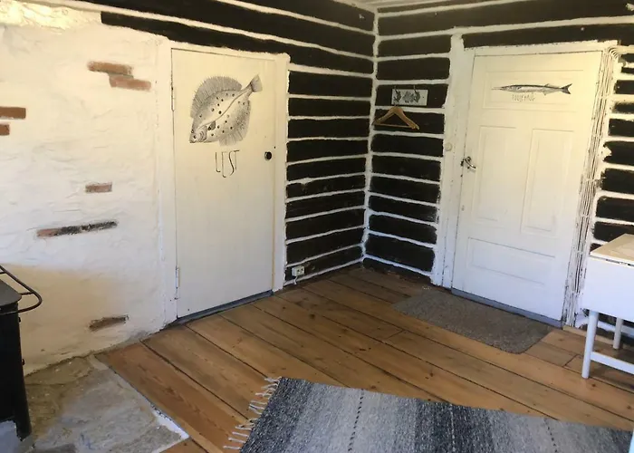 Lootsimaja - Pilot's House - Harbour